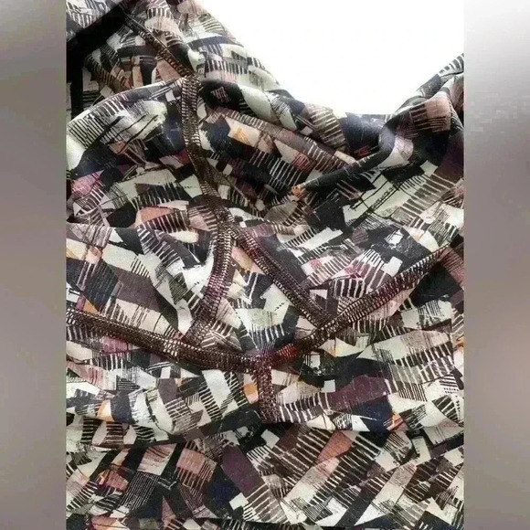 Lululemon Fast and Free Tight II 25" *Non-Reflective Nulux - Picture 4 of 8